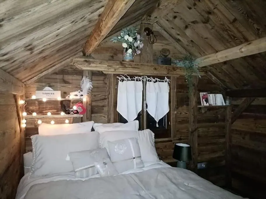 Amour & Chocolat Sixt-Fer-a-Cheval 0*,