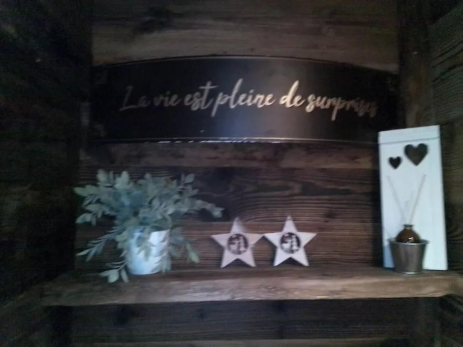 Amour & Chocolat Sixt-Fer-a-Cheval 0*,  France